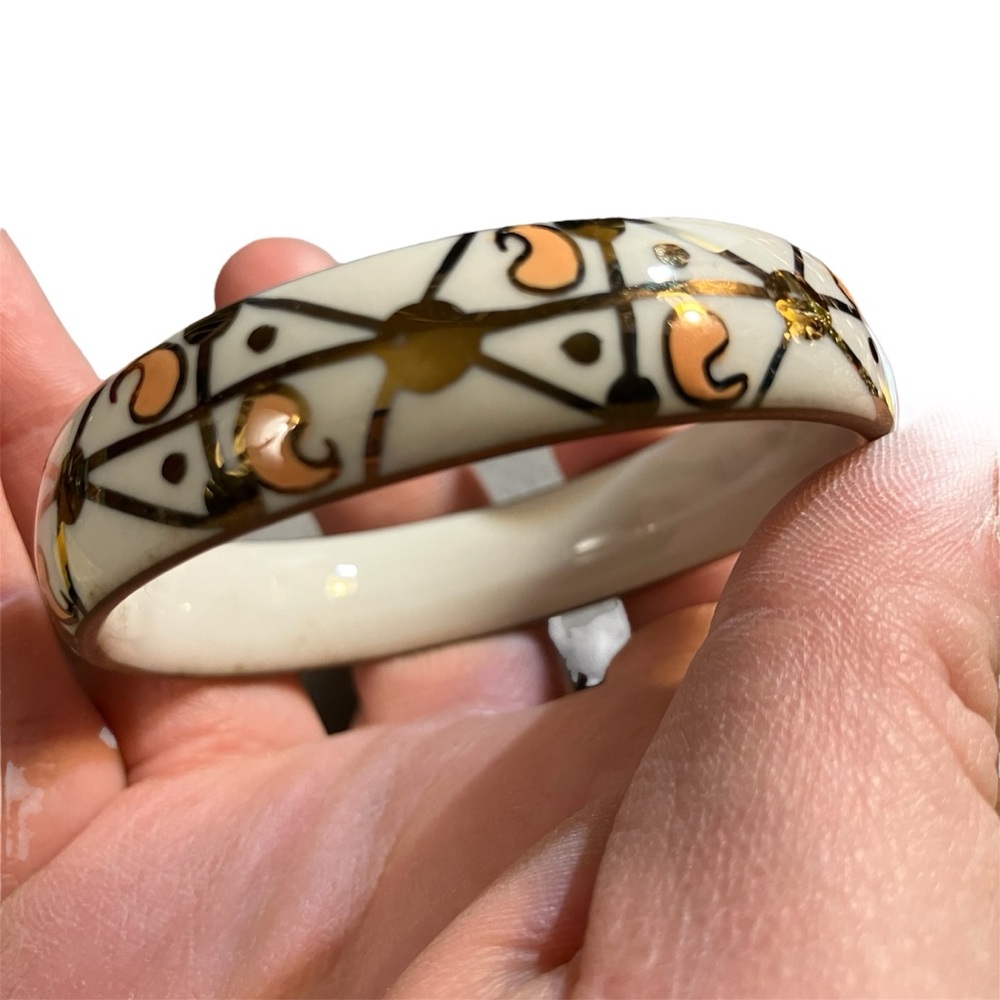Vintage White Peach and Gold Tone Porcelain Bangle Bracelet Hand Painted 7”